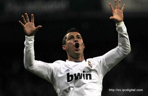 Real Madrid's Ronaldo celebrates his goal against Villarreal during their Spanish first division soccer league match in Madrid