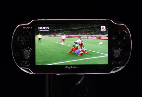 Sony NGP (Reuters)