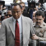 Dr. Conrad Murray llega a la Corte Superior de Los Angeles. (foto archivo Reuters)