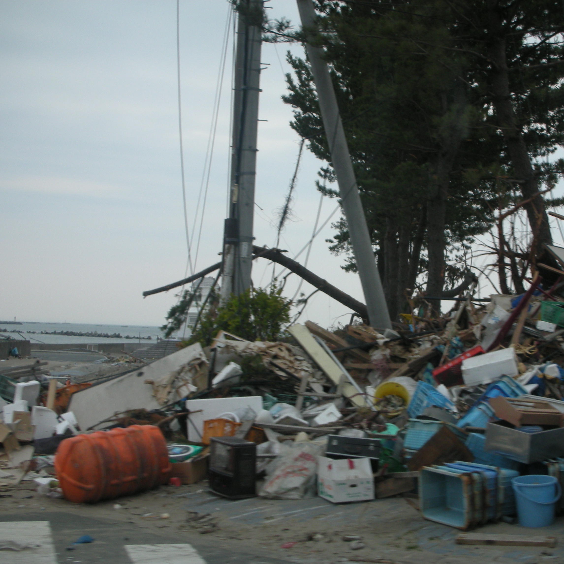 El tsunami arrasó todo lo que encontró a su paso. (foto Nélida Tanaka)