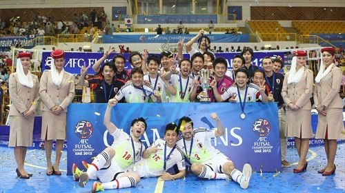 Campeones en el pódium