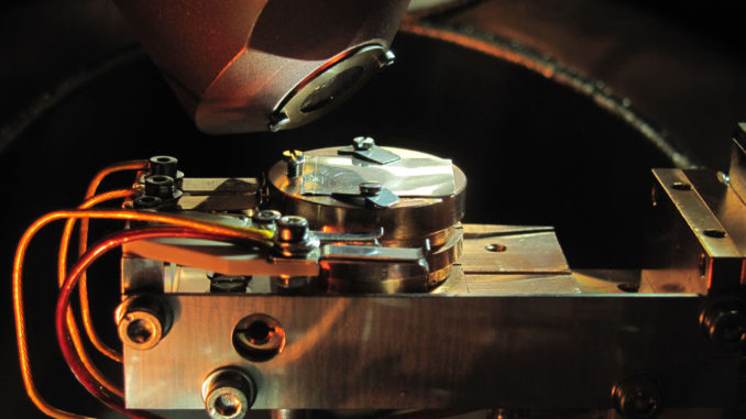 03_Silver_Target_in_XPS_Spectrometer