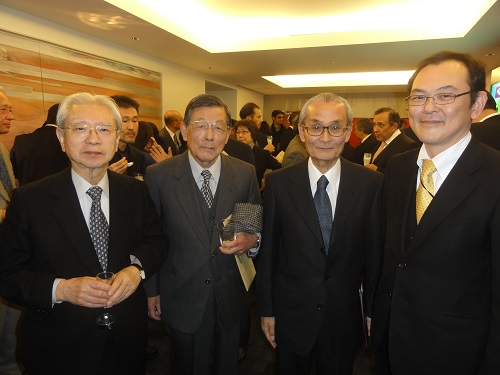 Ex embajadores del Japón en el Perú; Masaki Seo, Yoshizo Konishi, y Takashi Kiya con Hiroshi Shimono