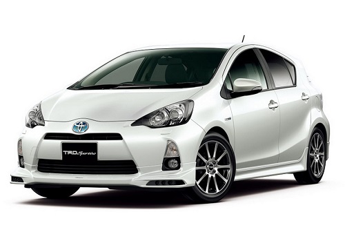 Toyota-Aqua-Prius