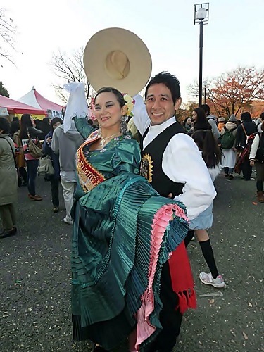 Dora y Carlos Takehara
