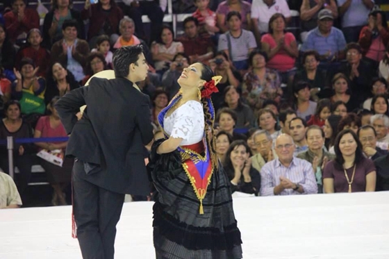 Memo Suero y Karin Meza