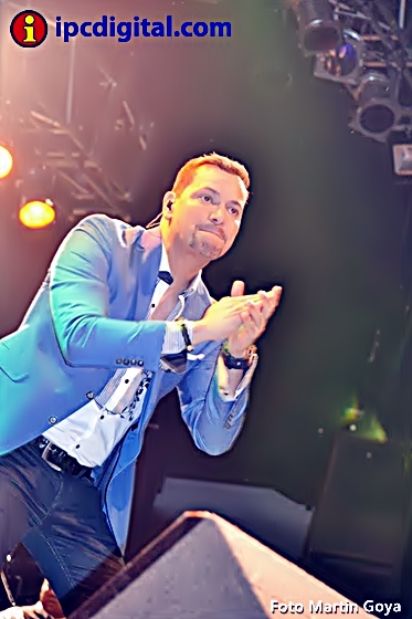 Victor Manuelle en Kawasaki (Foto Martín Goya)