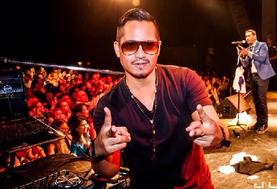DJ Lando en el show de Victor Manuelle