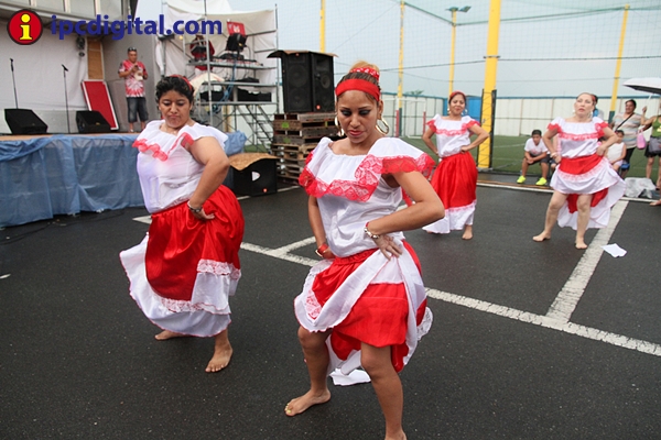 "Mi Chincha Querida", bailaron bajo la lluvia.