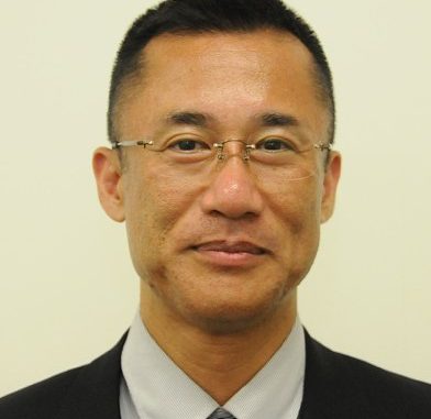 Alcalde japonés Yasuto Yoshida