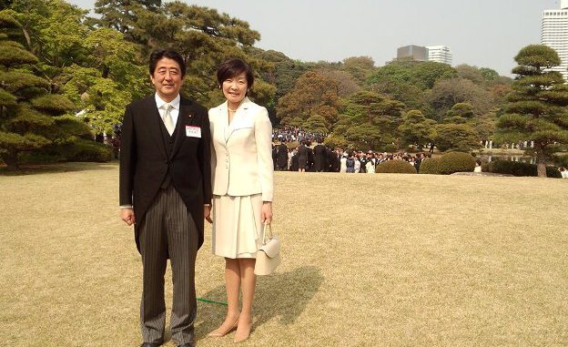 Shinzo y Akie Abe