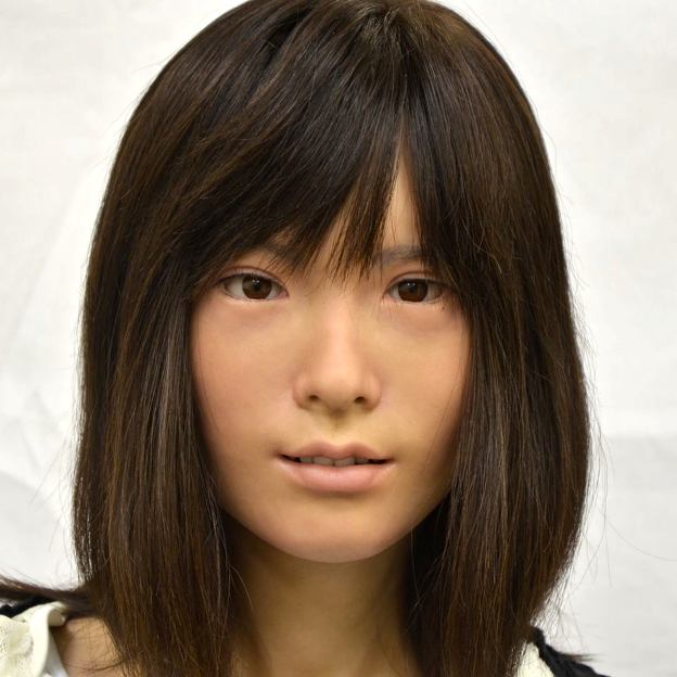 Asuna, la androide recepcionista (foto Tokyo Designers Week)