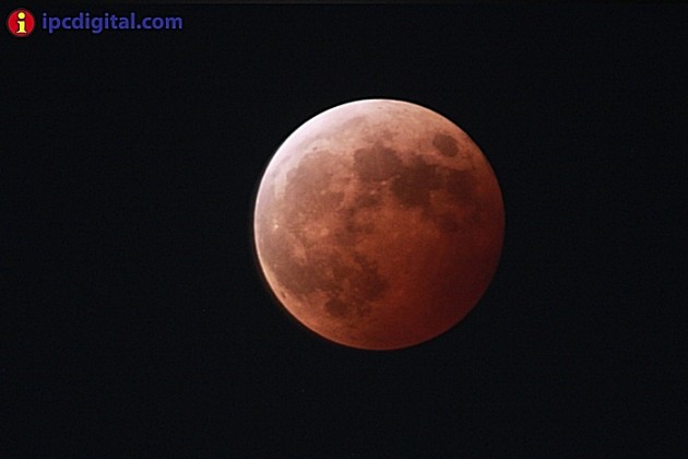 Eclipse lunar 2014 - ipcdigital - Foto Hector Miura