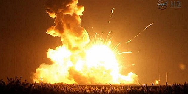 Explosion del cohete Antares