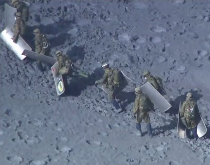 Más de 1.000 personas eran parte del grupo de rescate.