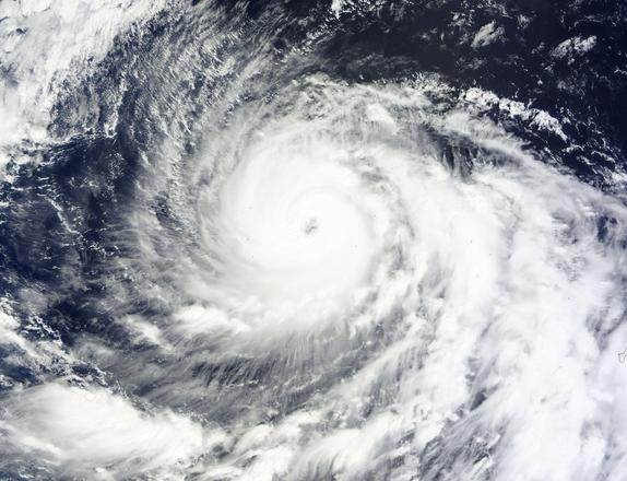 Foto satelital del tifón 19 o Vongfong.