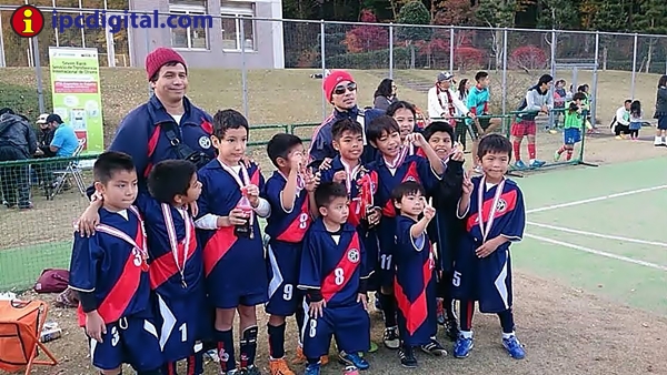Aguerridos de Isogo campeón en la categoría 6 a 9 años.