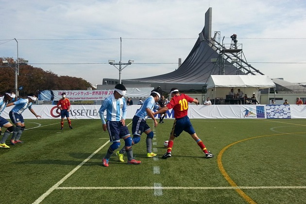 Disputado encuentro entre Argentina y Paraguay. (Foto IBSA)