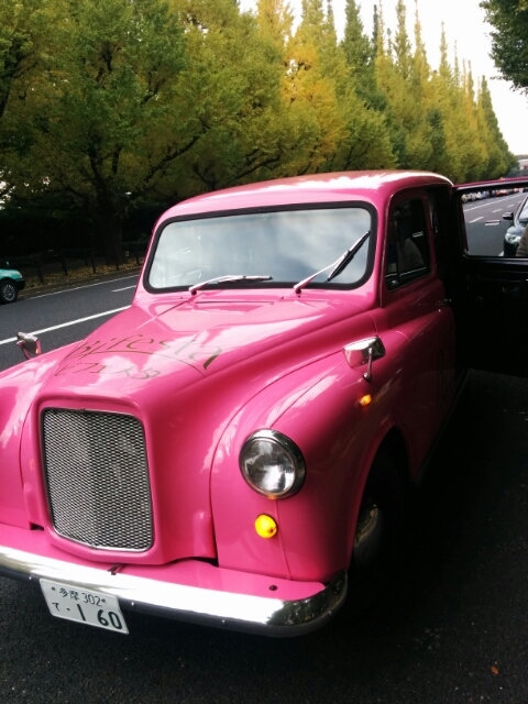 El taxi rosa en la red social.