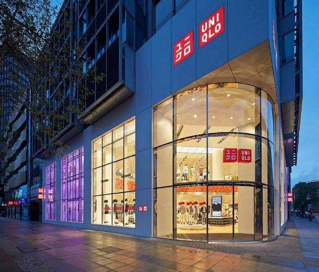 Uniqlo en Europa (foto Facebook oficial)