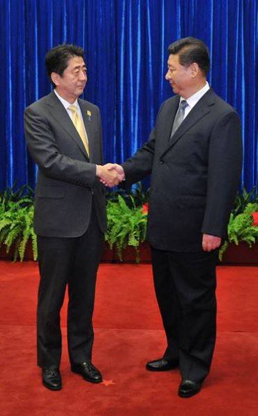 Abe y Xi en Pekín (foto gobierno de Japón)