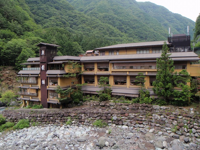 Nishiyama Onsen Keiunka abrió sus puertas a principios del siglo VIII (foto blogs.yahoo.co.jp)