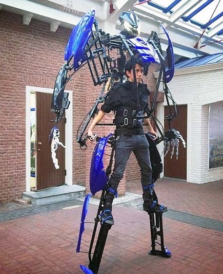 Traje robótico para una competición deportiva (foto Skeltonics)