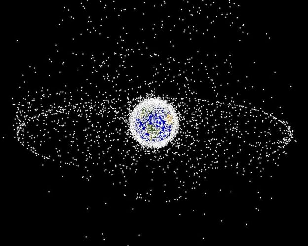 Basura especial (foto NASA)
