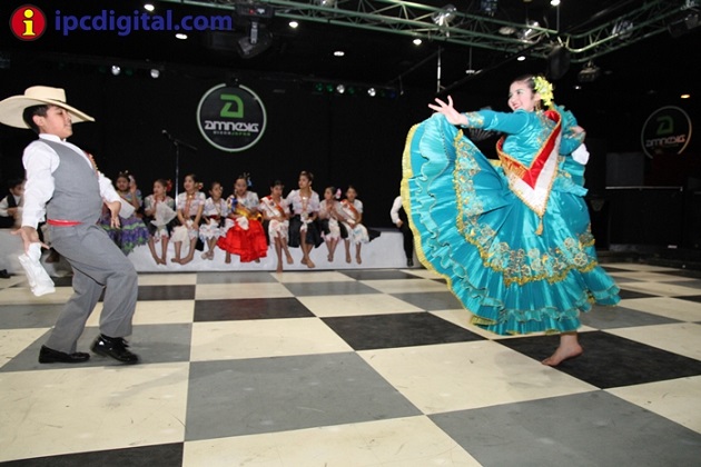 Linda presentación de los hermanos Elías.