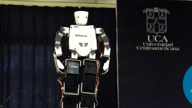 Robot