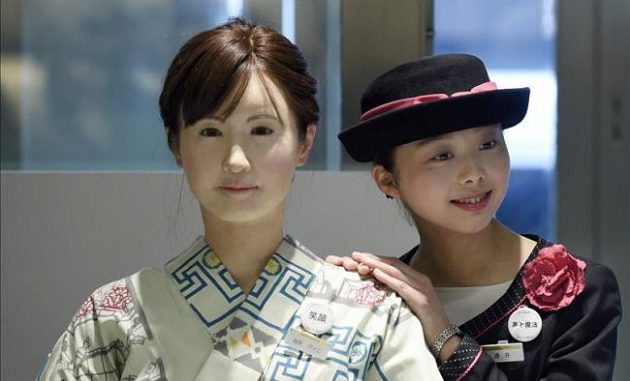 Aiko Chiara, robot recepcionista