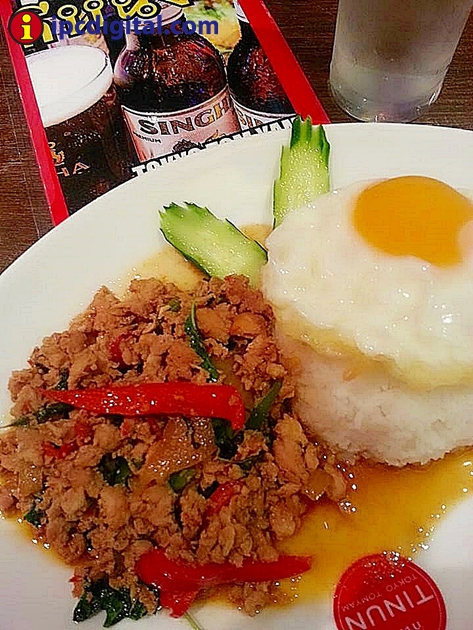 Khaw Paad Grapao Muu