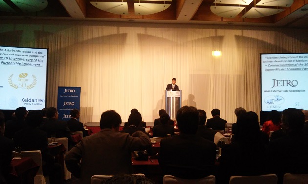 Embajador de Japón en México, Akira Yamada, en el seminario por el 10° Aniversario del EPA nipo-mexicano. (Foto Rosa Cárdenas)
