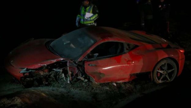 El Ferrari de Vidal tras el accidente