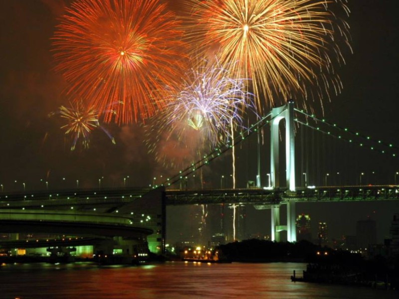 Tokio Wandai Hanabi Taikai en Harumifutou.