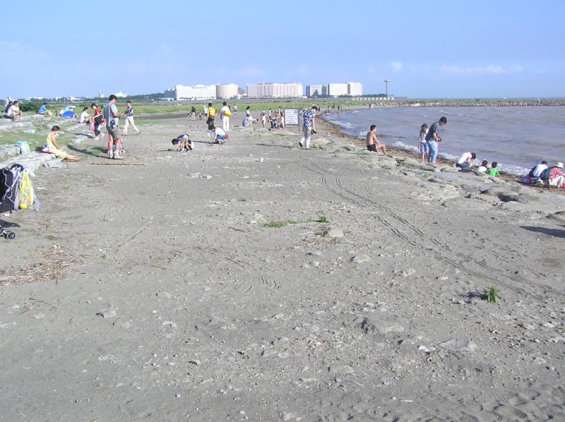 Foto de la playa de Kasai captada en 2009. Estaba prohibido nadar allí. (Foto Kaohiro)