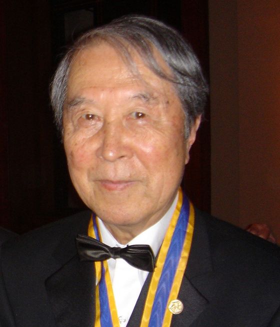 Yoichiro Nambu (foto Wikipedia)