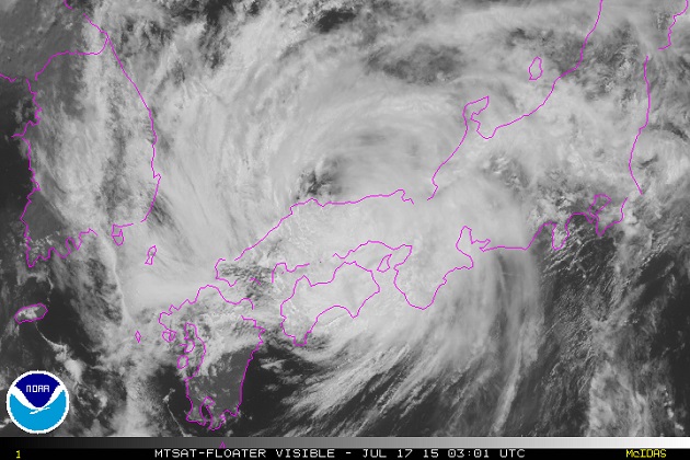 El ojo del tifón 11 sobre el Mar de Japón.