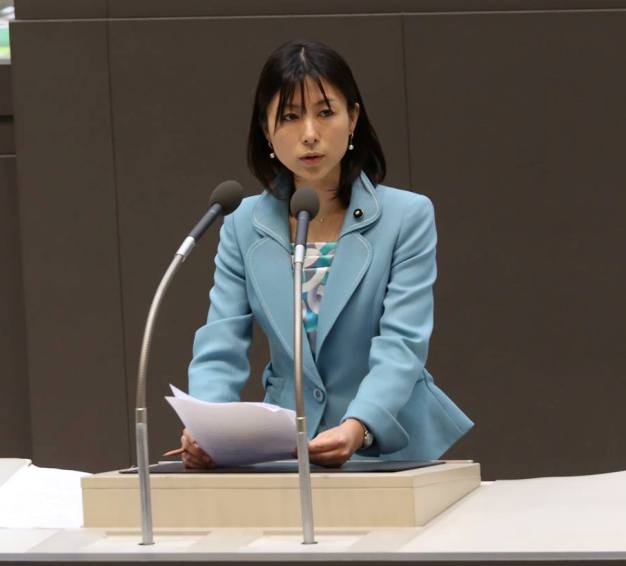 Ayaka Shiomura (foto Facebook oficial)