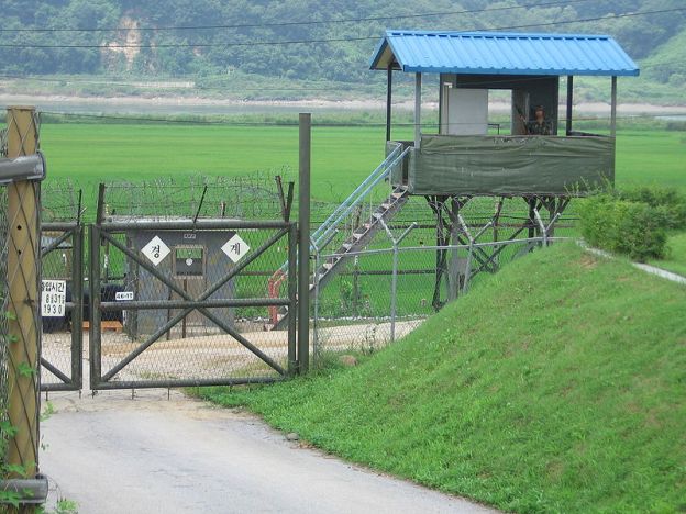 Frontera en la península coreana (foto Wikipedia)