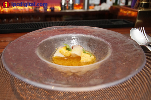 Sashimi de Shima Aji, Uni & Vinagreta de Aji Amarillo