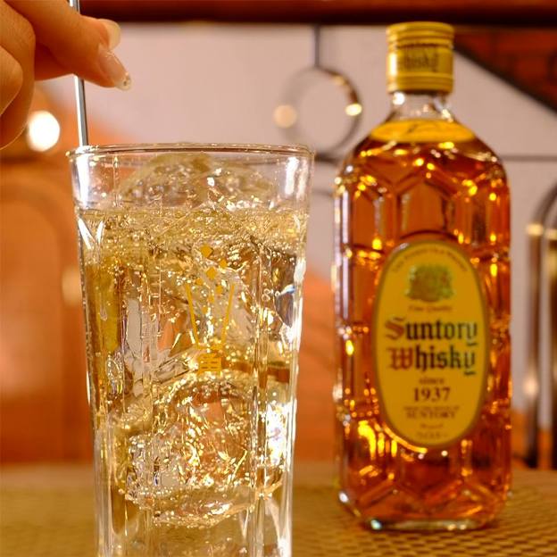 El whisky madurará varios años en el espacio (foto Suntory)