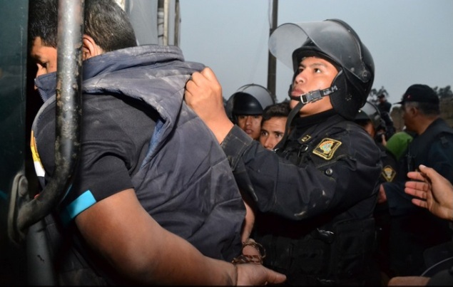 Delincuente atrapado por la policía (foto Andina)