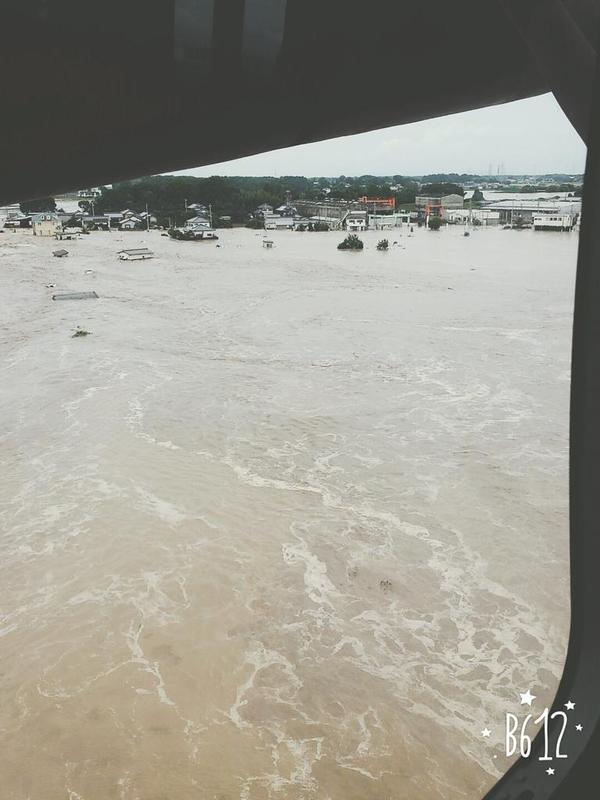 Las aguas cubrieron las casas (foto Twitter)