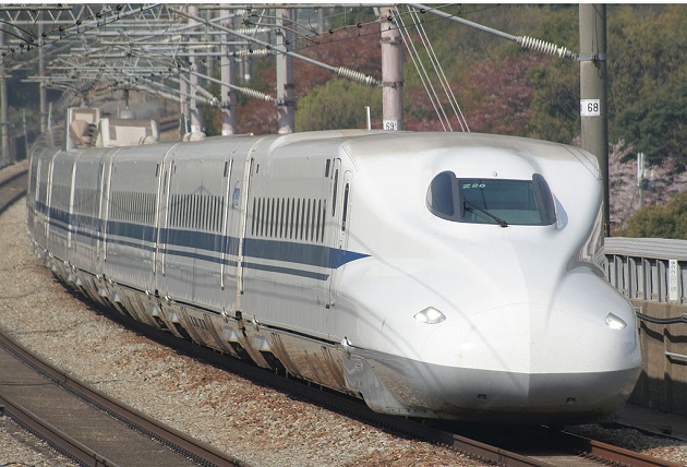 Shinkansen serie N700.