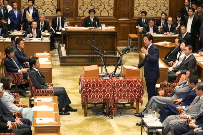 Shinzo Abe en el Parlamento (foto gobierno de Japón)