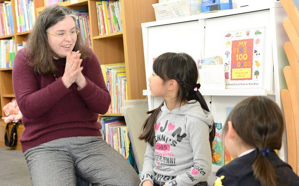 Marcela Lamadrid en una clase en su centro en Tokio