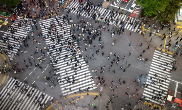 Fotografía de Asahi del cruce de Shibuya hecha un viernes de este mes de abril.