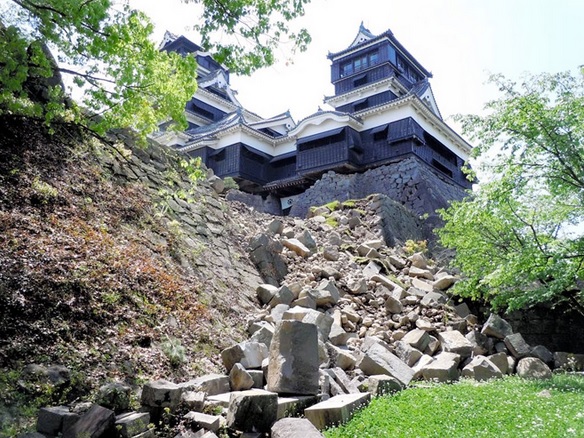 Castillo de Kumamoto tras los seísmos. (Foto municipio de Kumamoto)