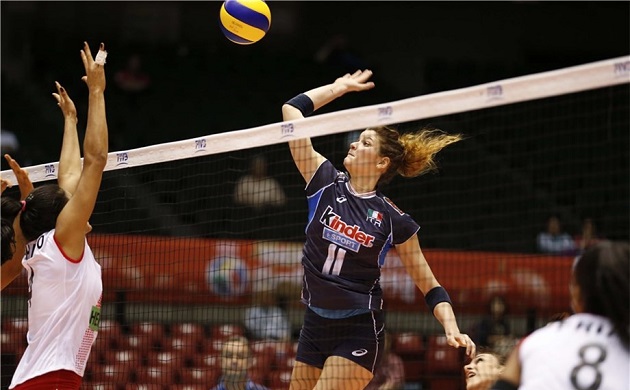 Chirichella en acción contra Perú. (Foto FIVB)